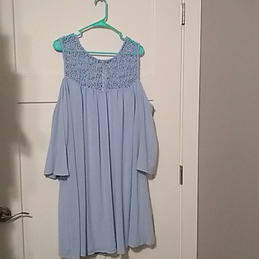 Cold shoulder lace dress